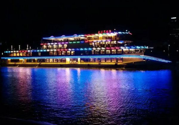 宜昌交运长江夜游
