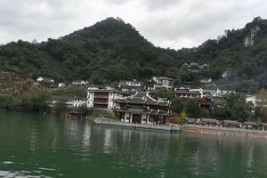 宜昌到长阳清江画廊一日游（8点市区8点半东站发车）