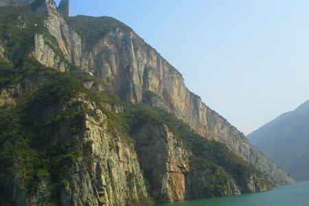 重庆到武汉三峡游轮＜总统六号＞六天五晚过五级船闸和葛洲坝