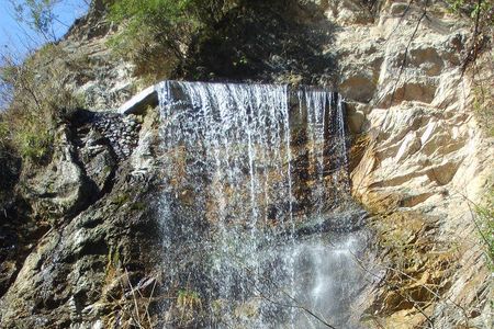 宜昌到神农架三日游_香溪源保护区祭坛天生桥官门山4大核心景点