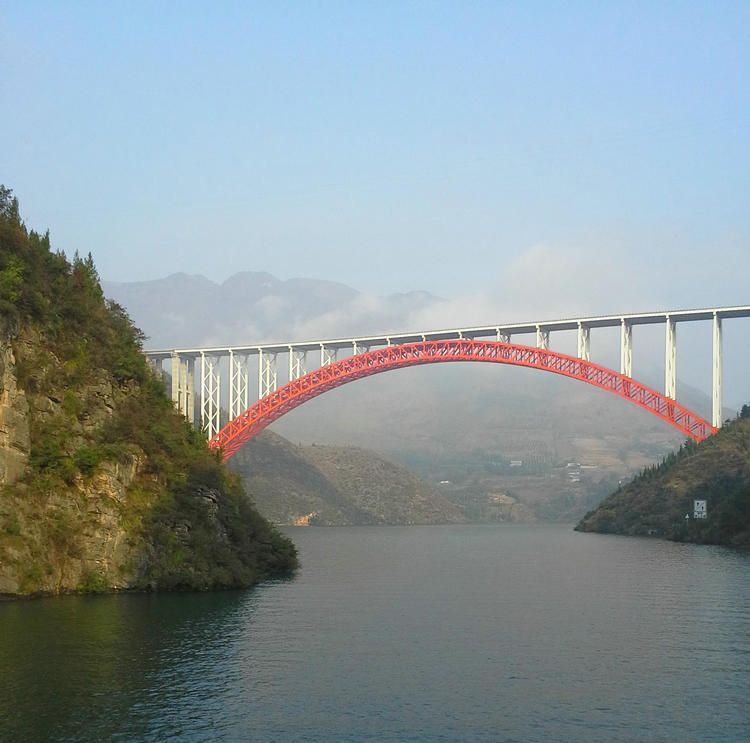 奉节乘船到宜昌游三峡