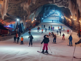 宜昌到远安武陵峡口溶洞滑雪直通车一日游_夏季滑雪新体验