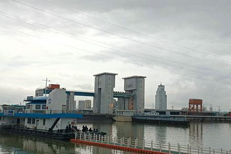 两坝一峡游轮一日游（宜昌一日游经典，过船闸，看三峡，游大坝）